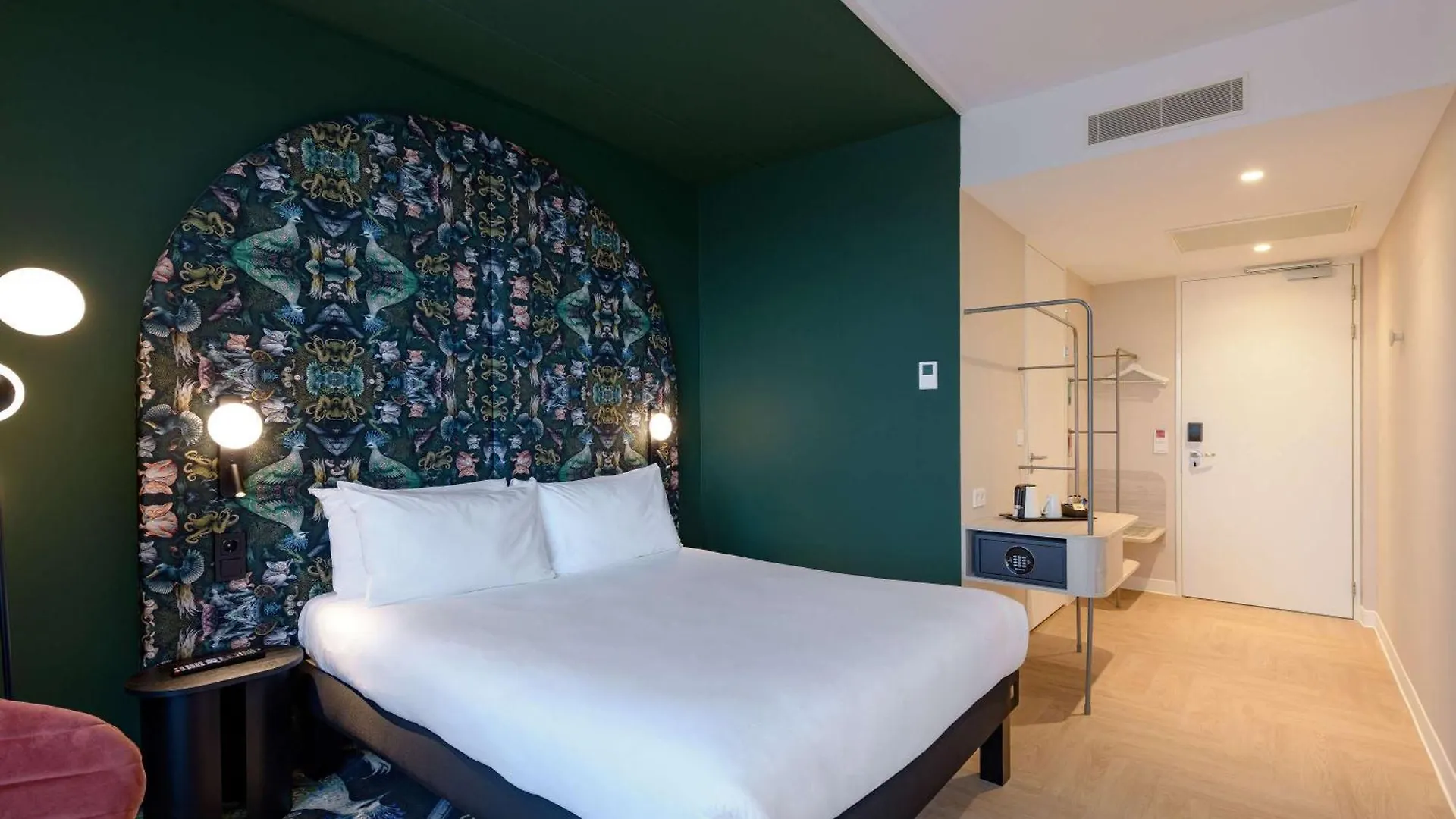 Ibis Styles Rotterdam Ahoy Hotel